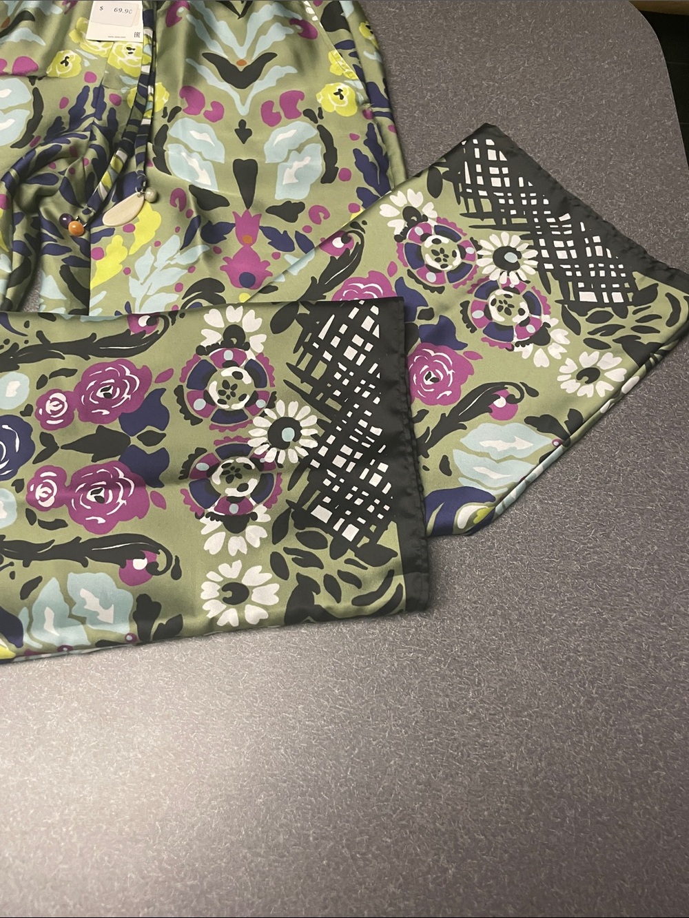 Zara Olive Green Floral Camouflage Satin flowy pants with Purple Accents - Picture 7 of 10